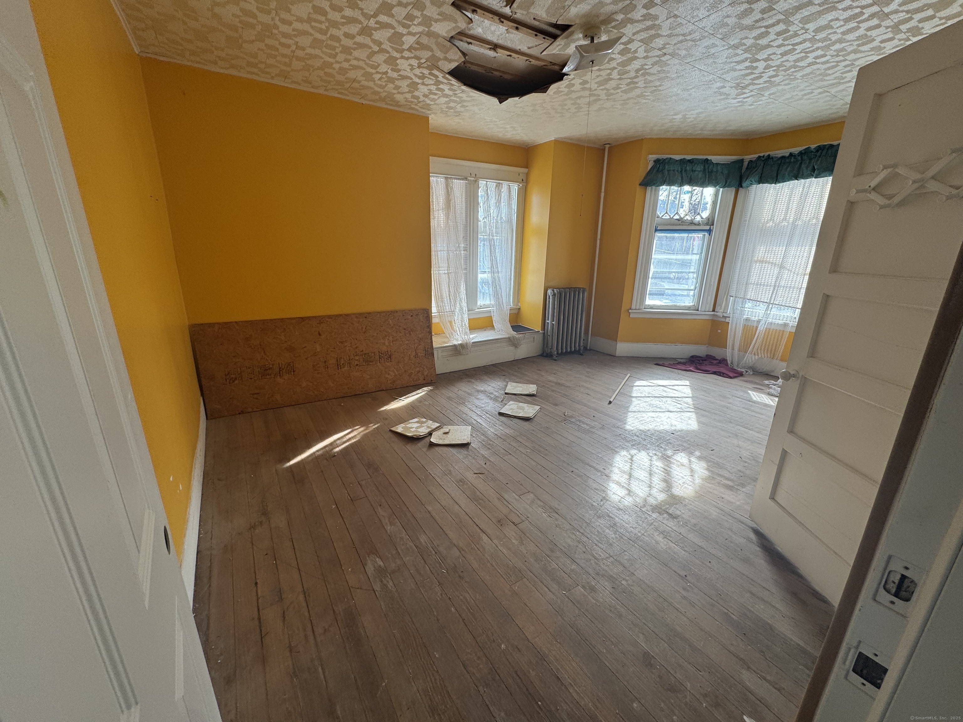435 Willow, Waterbury, Connecticut 06710