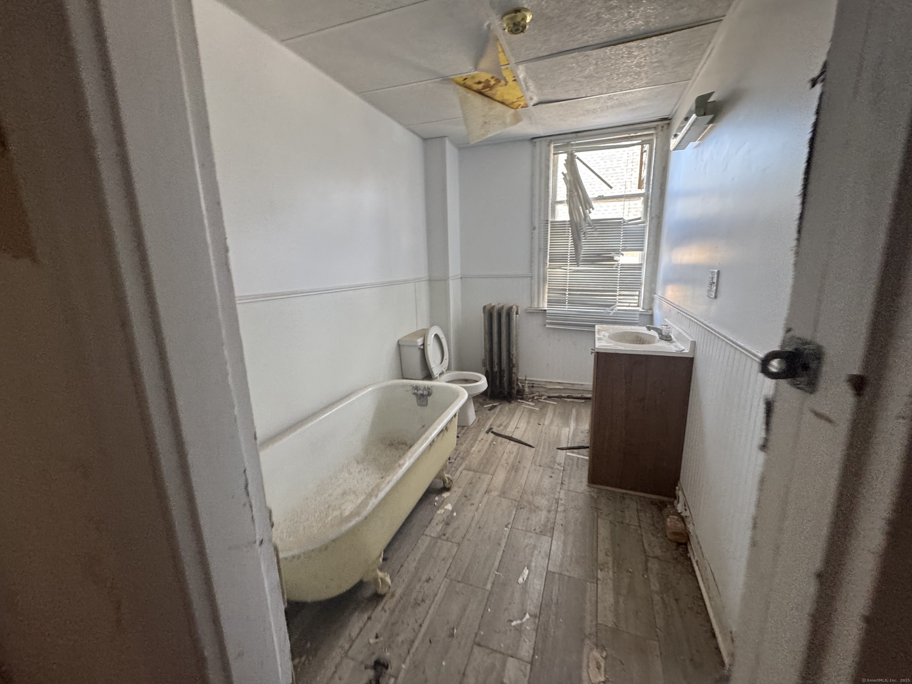 435 Willow, Waterbury, Connecticut 06710