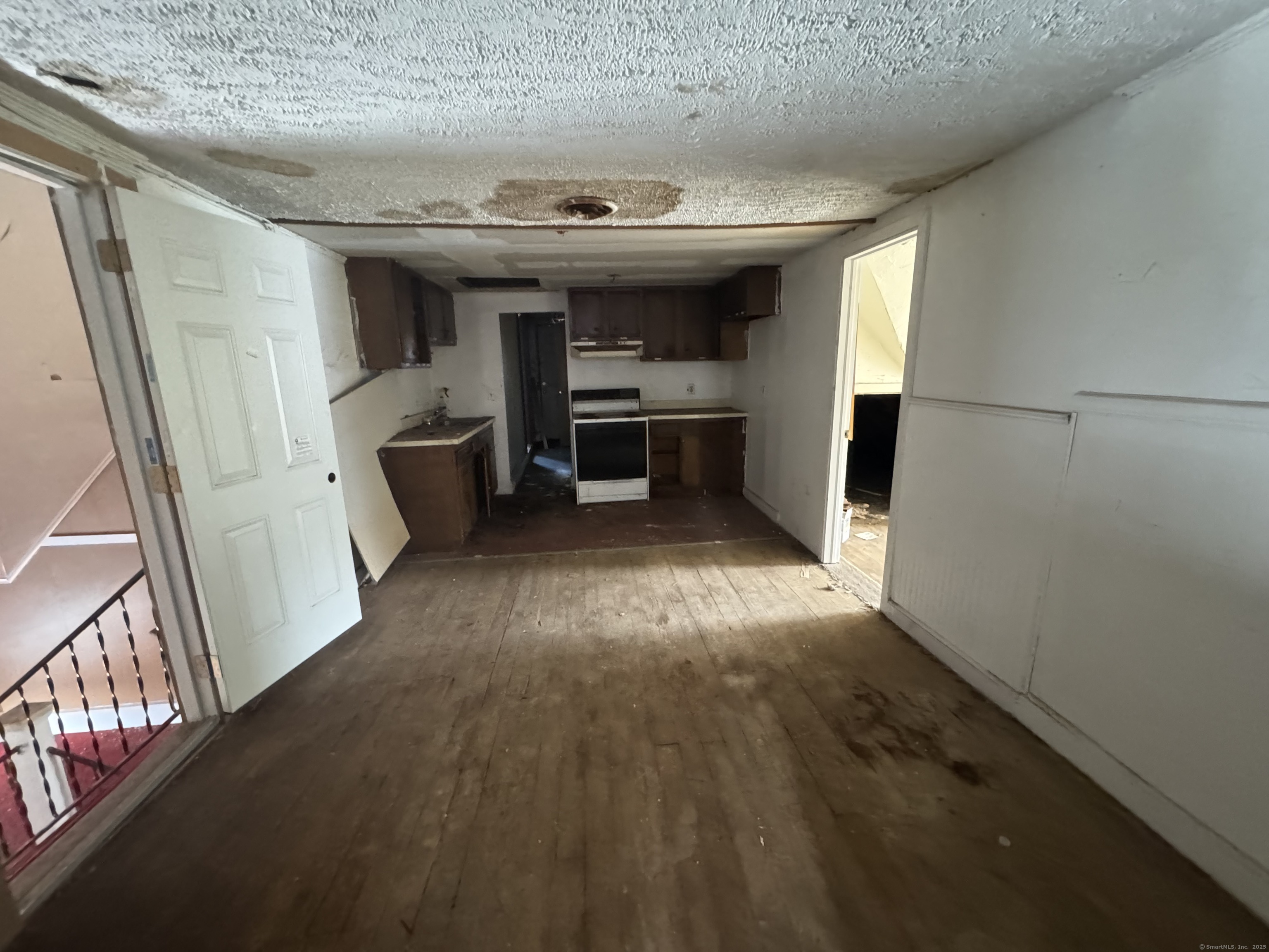 435 Willow, Waterbury, Connecticut 06710