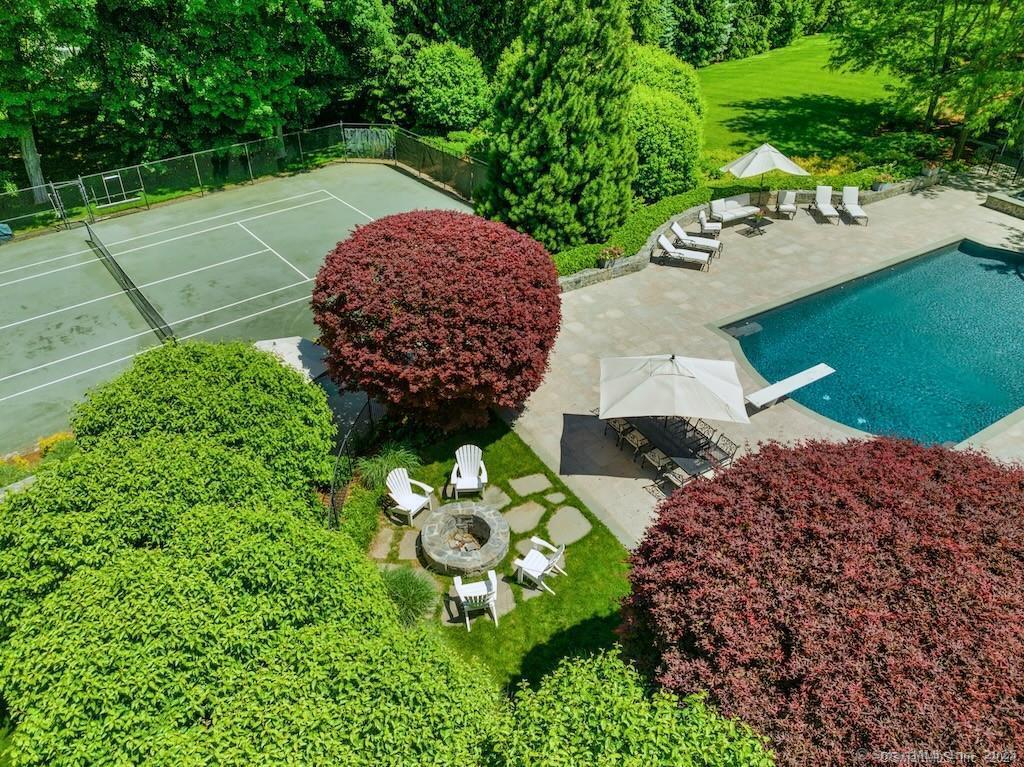 262 Brushy Ridge, New Canaan, Connecticut 06840
