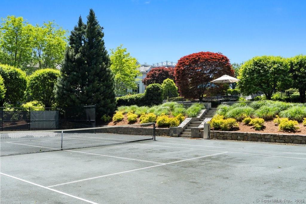 262 Brushy Ridge, New Canaan, Connecticut 06840