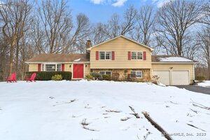 6 Gray Rock Road