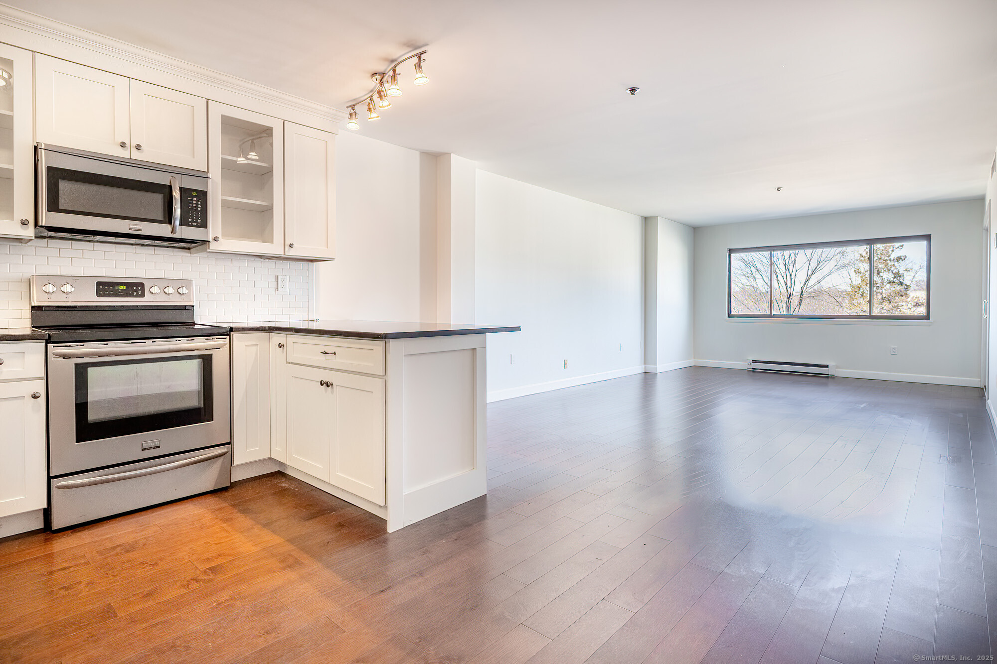 1633 Washington Boulevard, Stamford, Connecticut photo 1