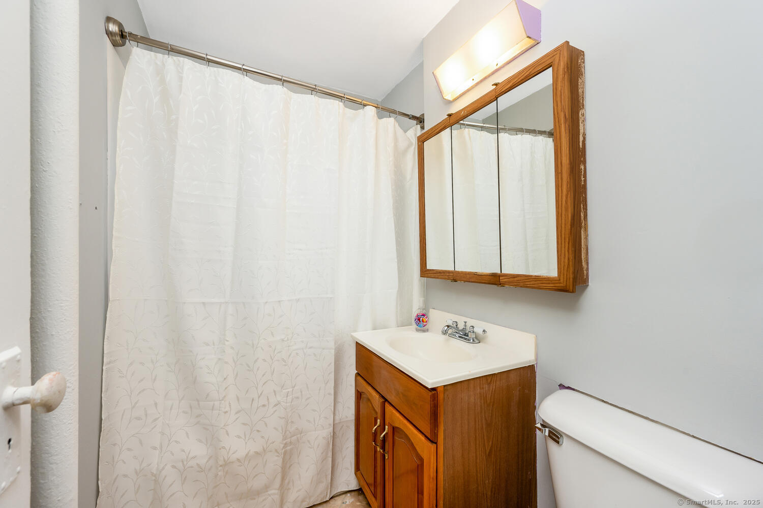 88 Canaan, Stratford, Connecticut 06614