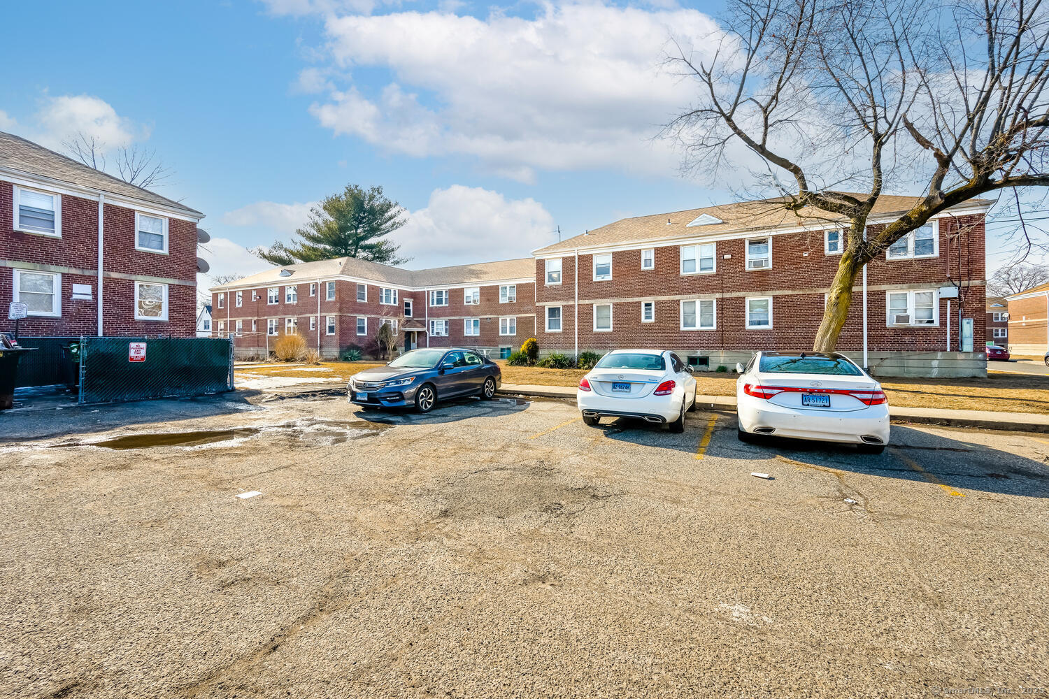 88 Canaan, Stratford, Connecticut 06614