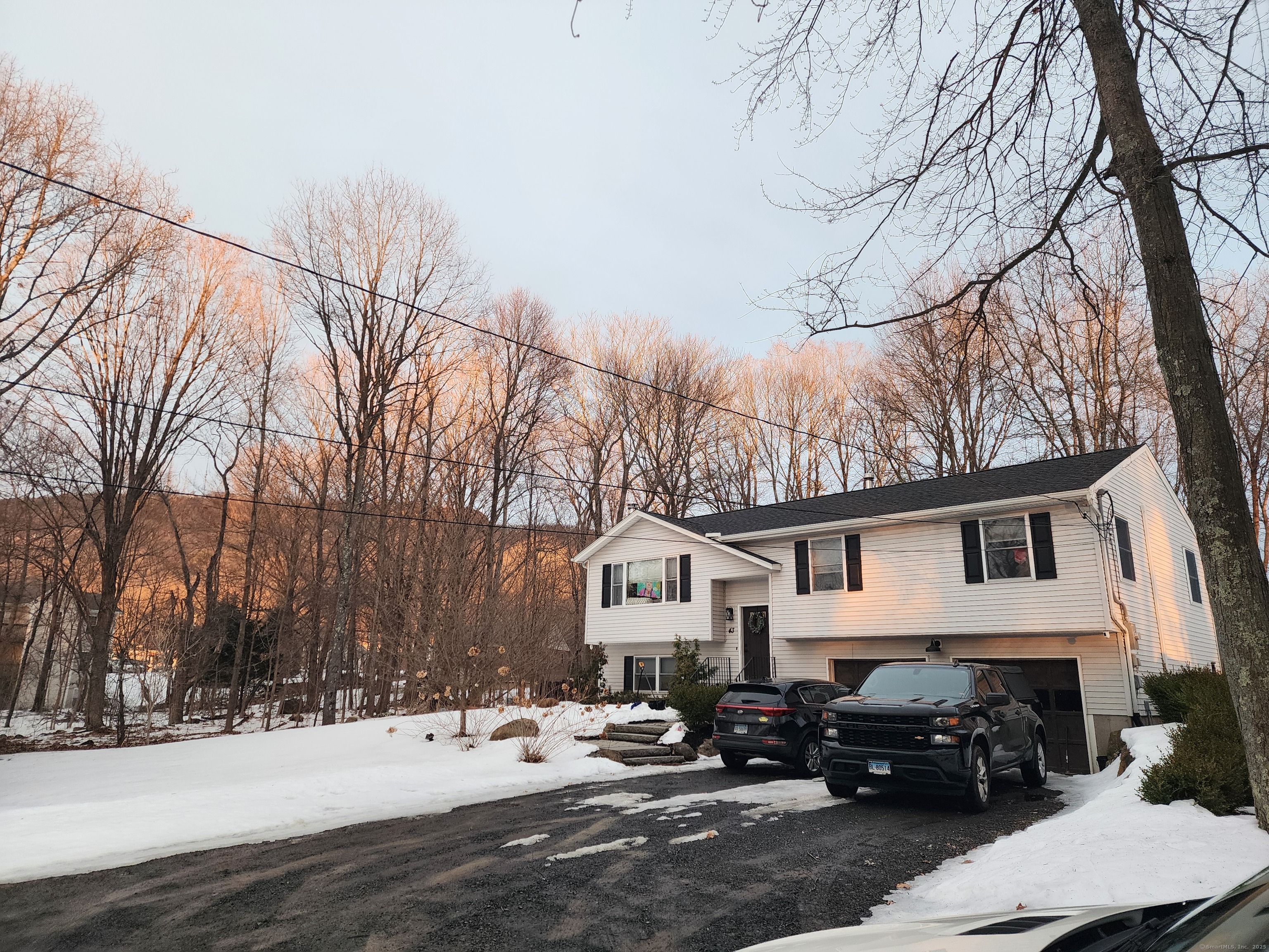 Masthay Cir, Southington, CT 06489