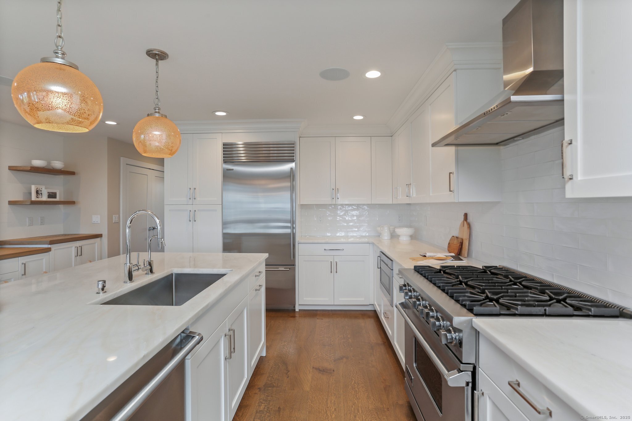 320 Pine Creek, Fairfield, Connecticut 06824