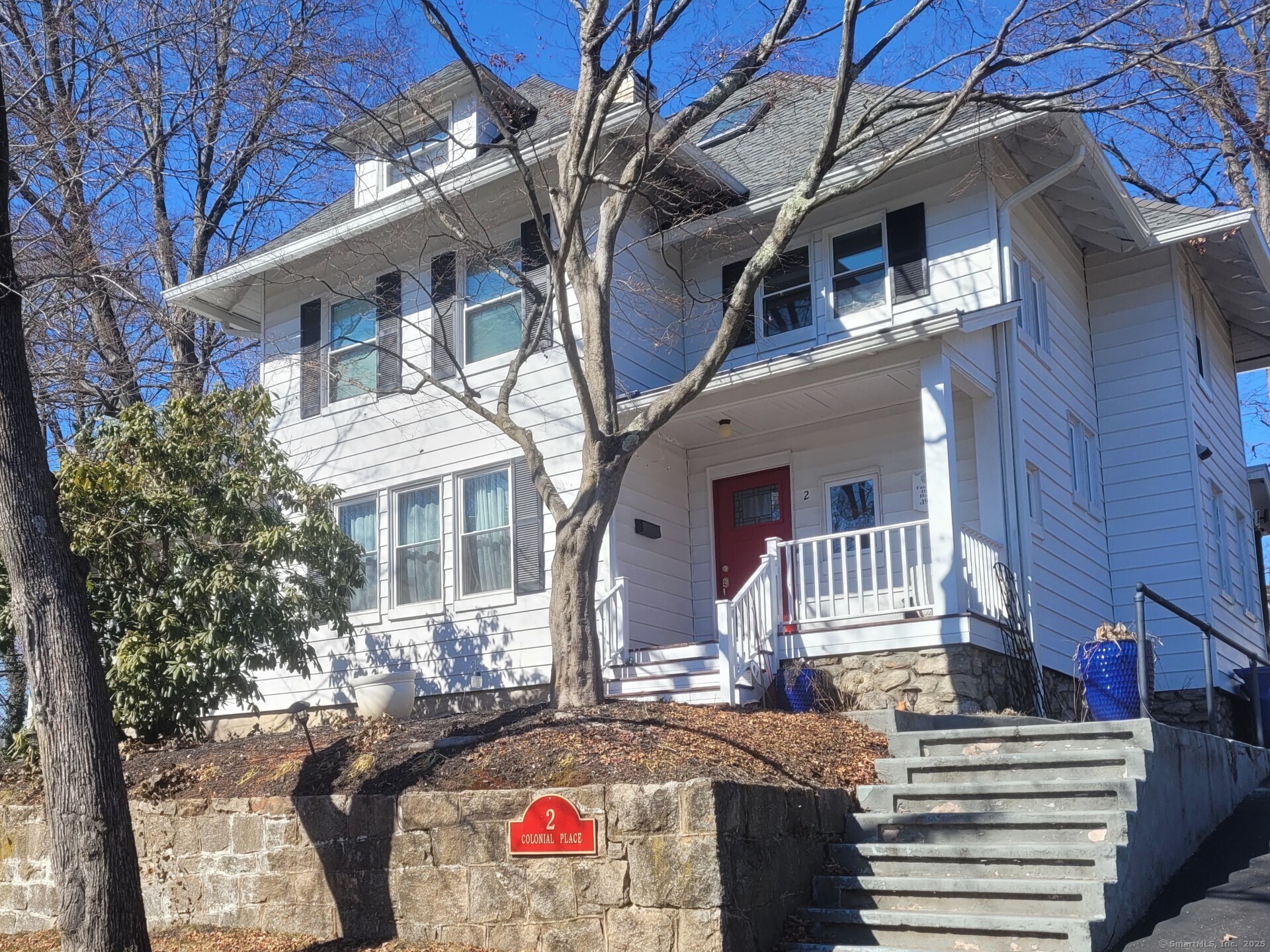 Colonial Pl, Norwalk, CT 06851