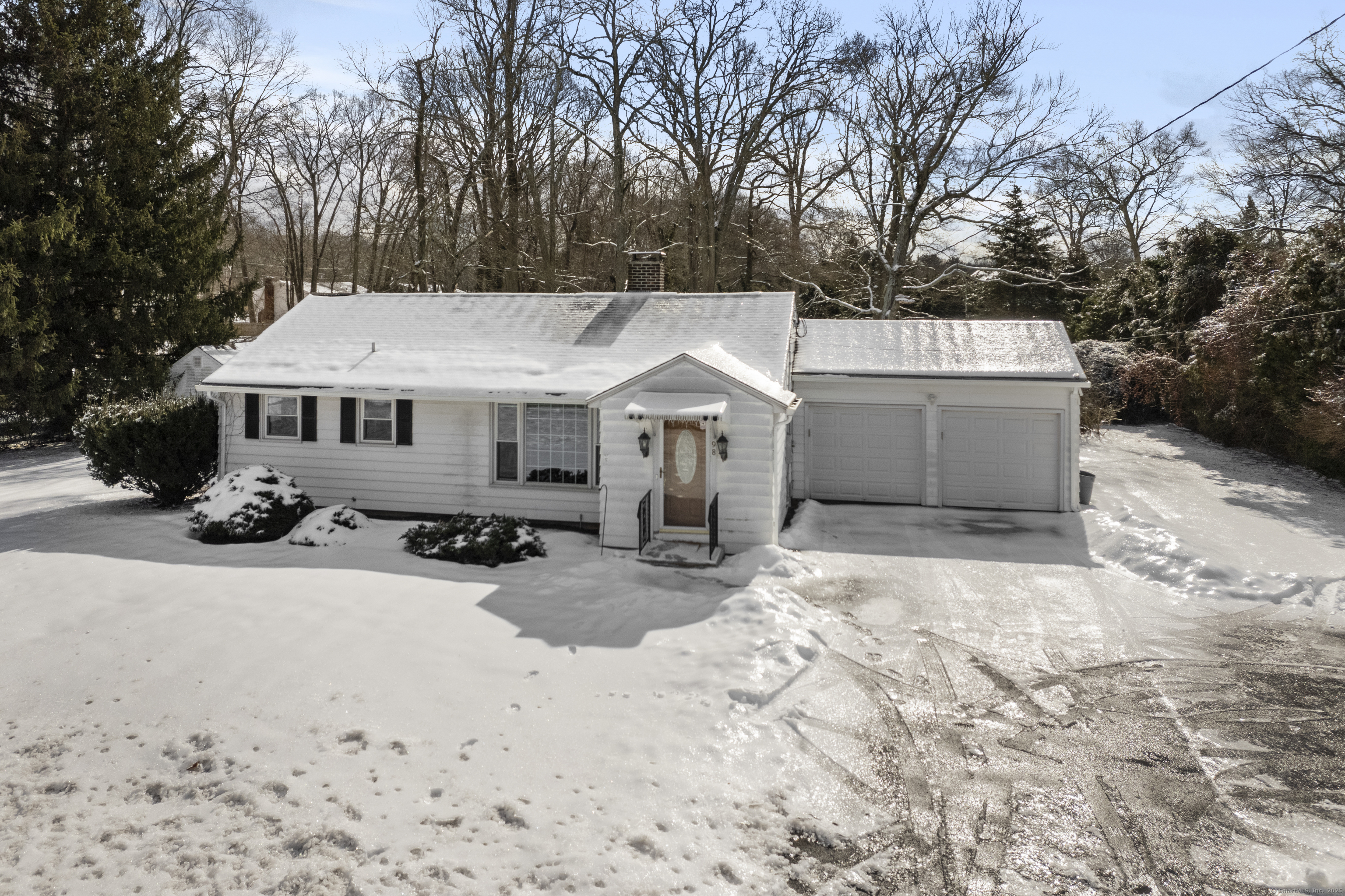 Clintonville Rd, North Haven, CT 06473