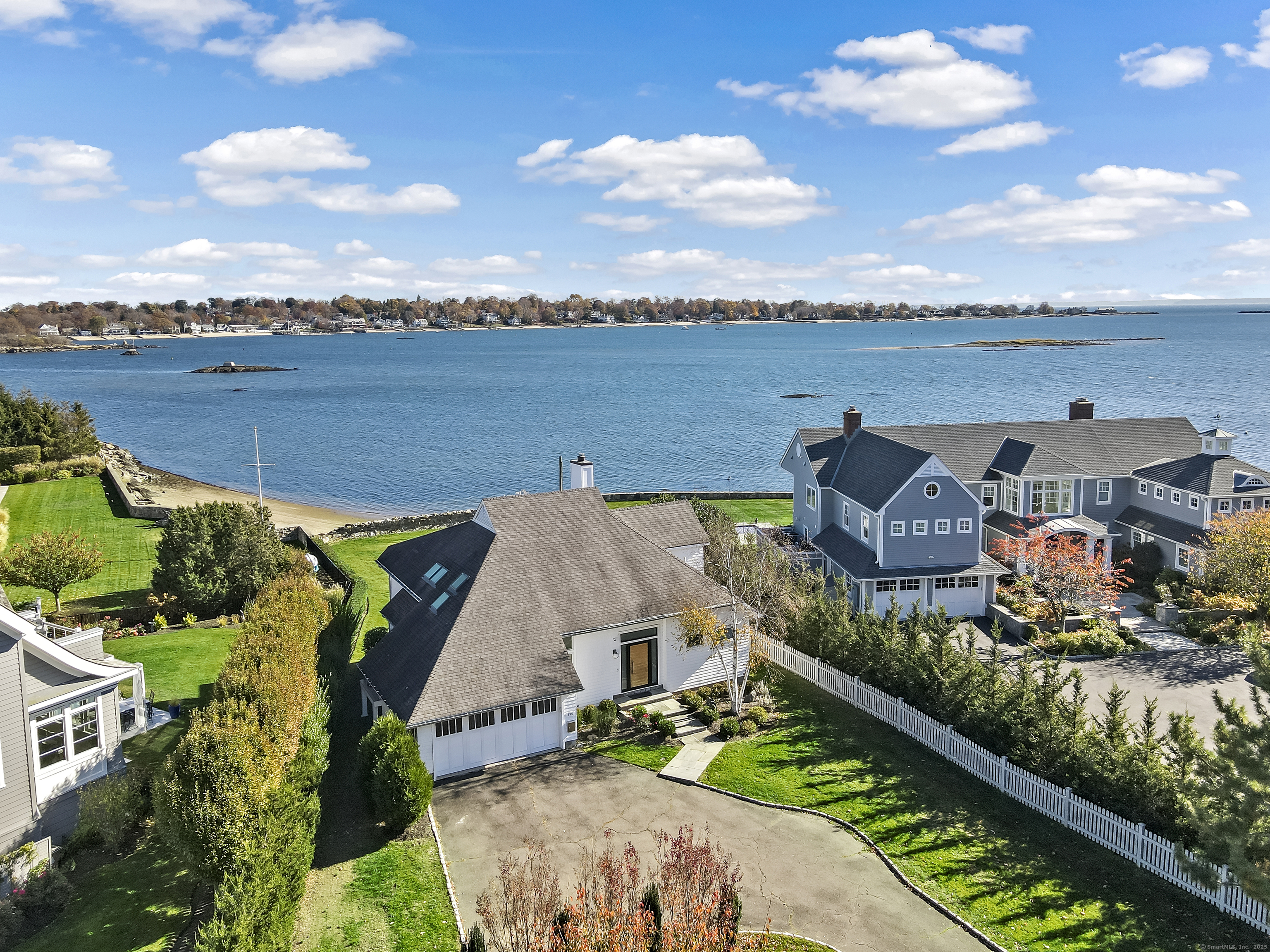 190 Davenport Drive, Stamford, Connecticut photo 1