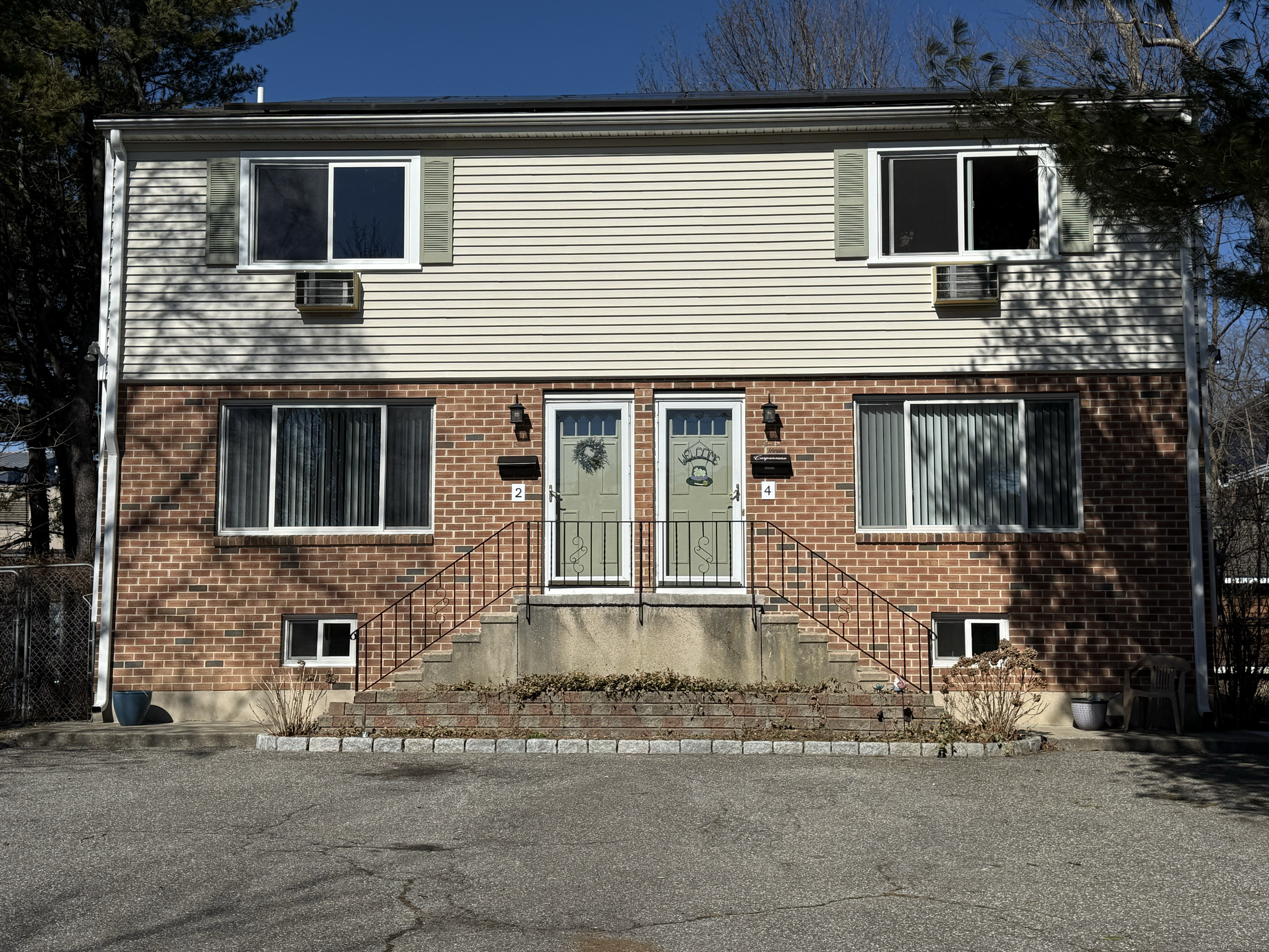 2 Palmer Avenue, Stamford, Connecticut photo 1