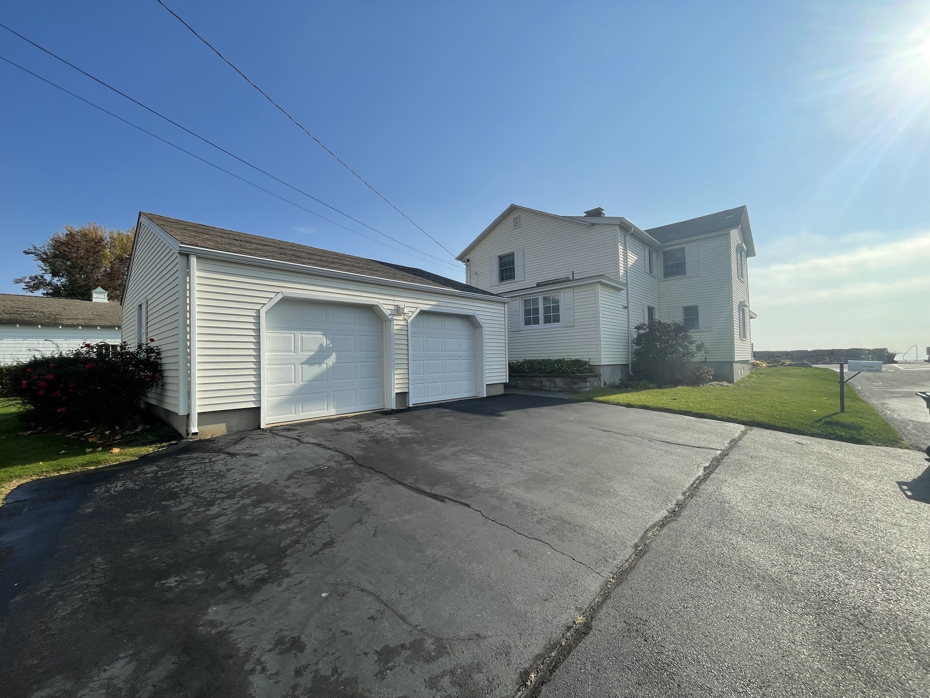 37 Seaview, Branford, Connecticut 06405
