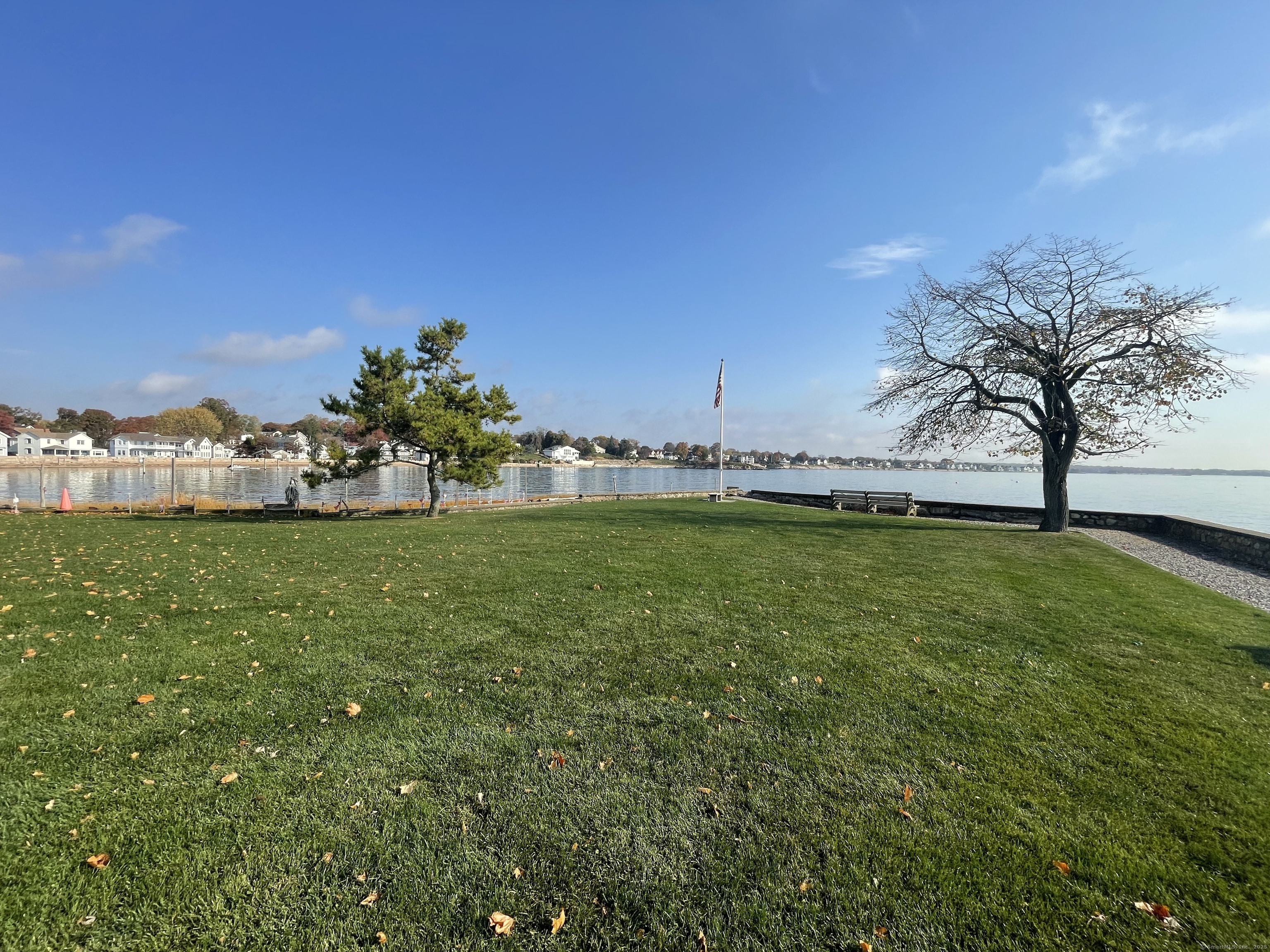 37 Seaview, Branford, Connecticut 06405