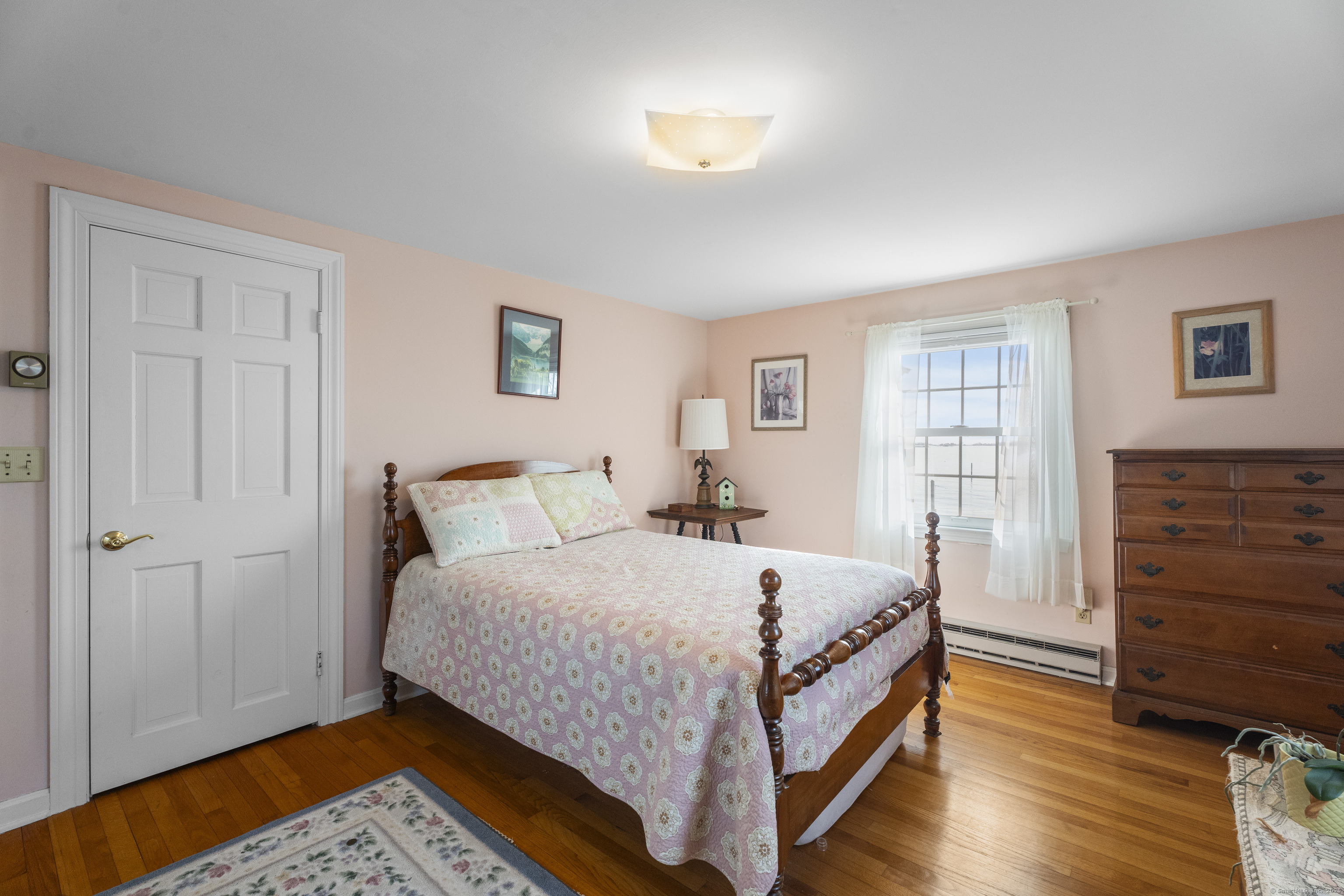 37 Seaview, Branford, Connecticut 06405