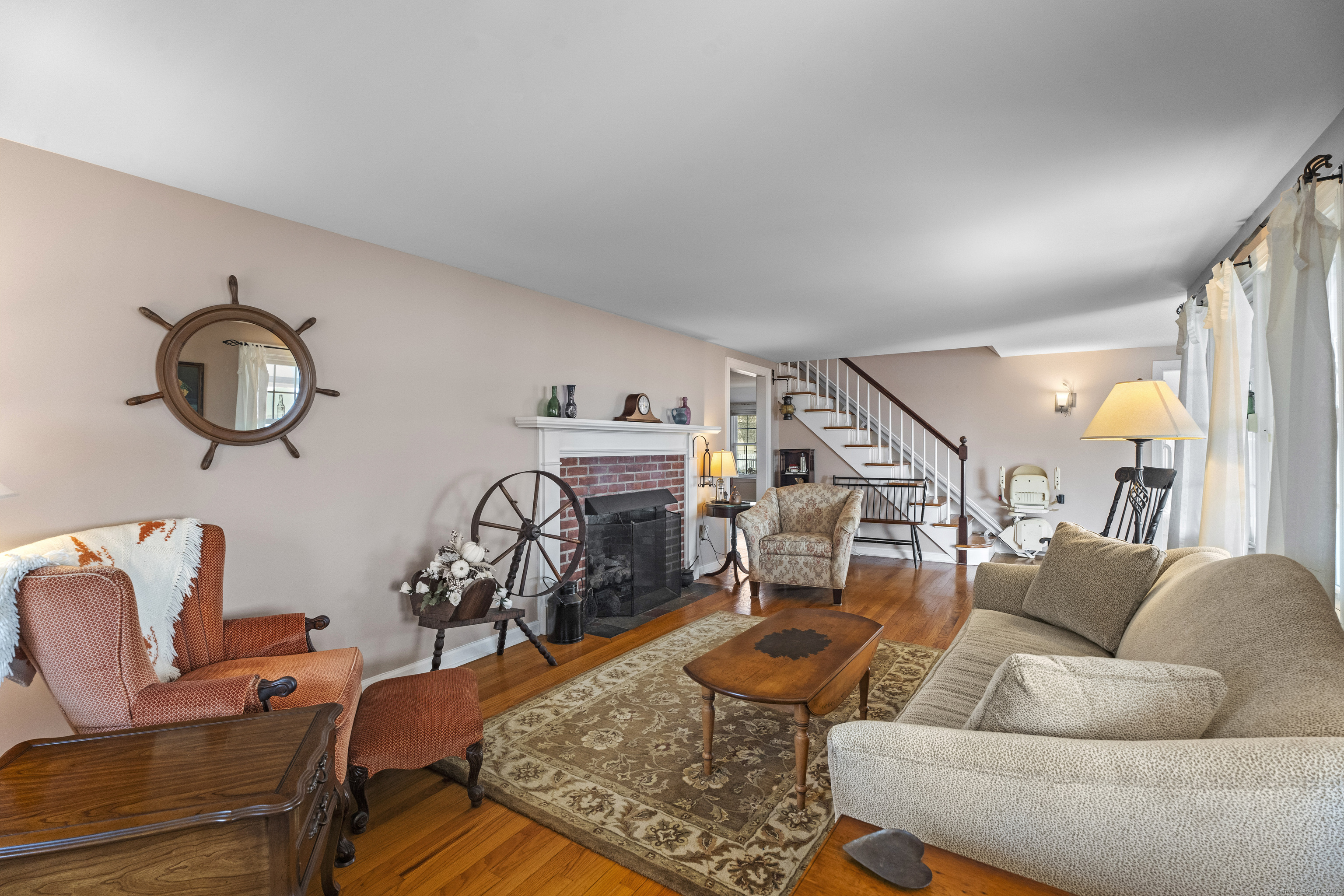 37 Seaview, Branford, Connecticut 06405