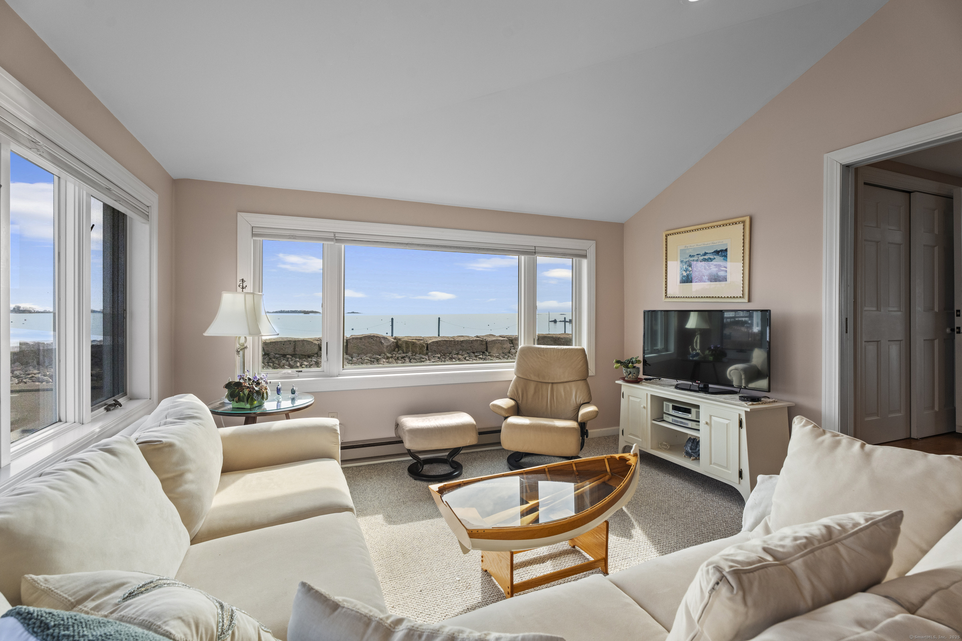 37 Seaview, Branford, Connecticut 06405