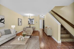 115 Flax Hill Road, Unit APT 9