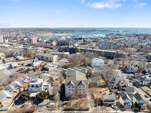 4 Lowe Street, Unit 304