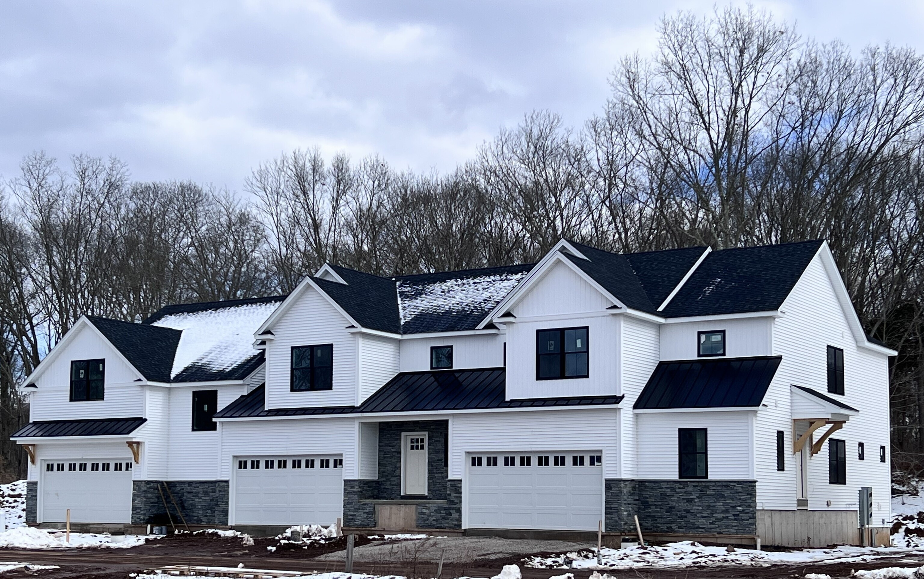 14 Village, Guilford, Connecticut 06437