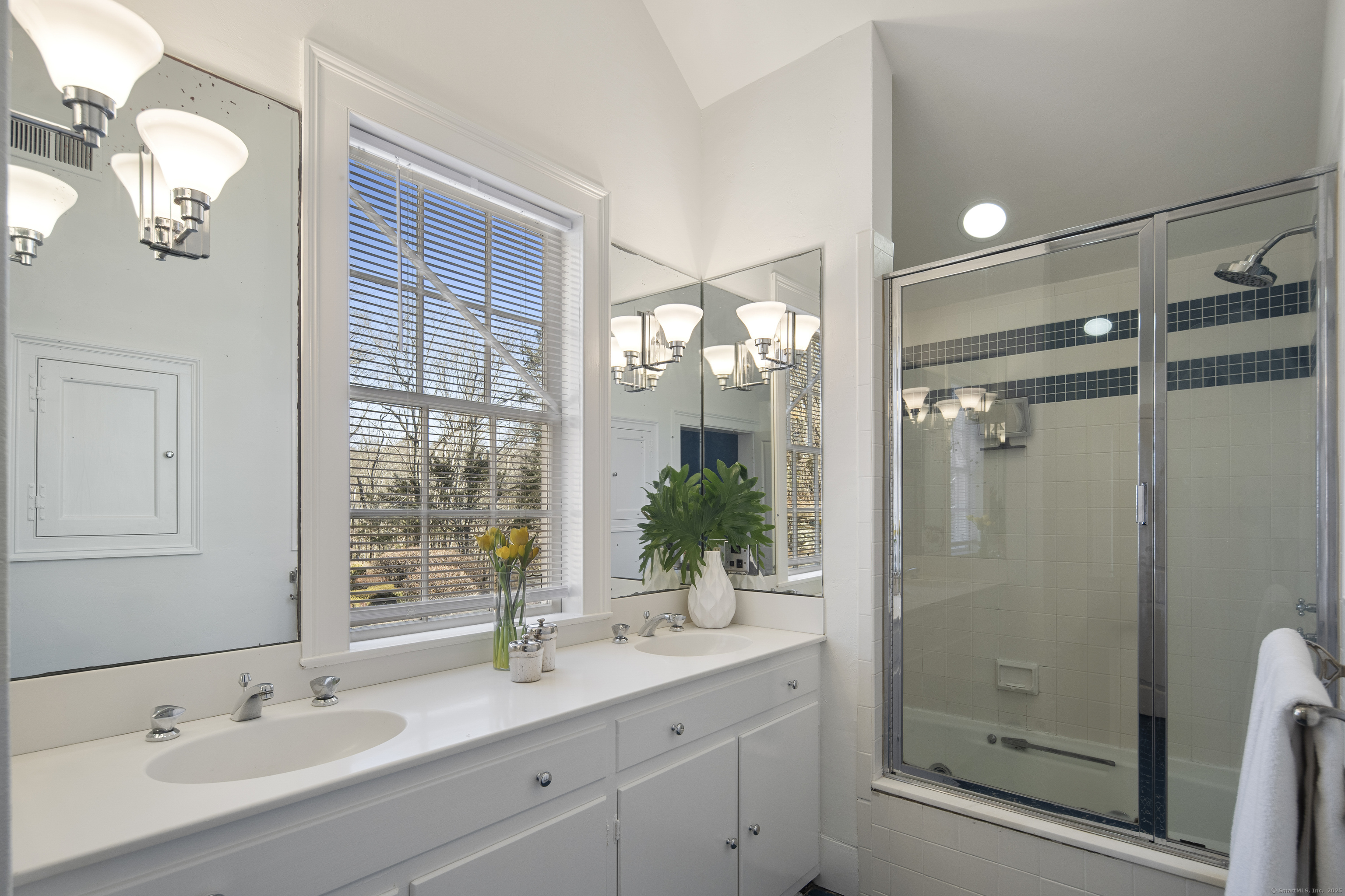247 Mill, New Canaan, Connecticut 06840
