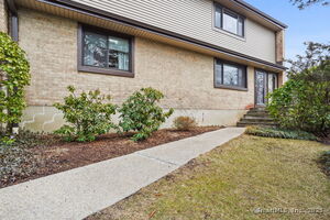 2539 Bedford Street, Unit APT 33B