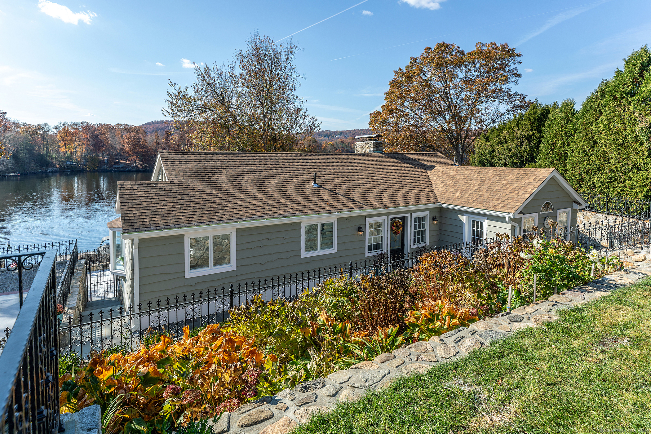 52 Lake Shore, Brookfield, Connecticut 06804