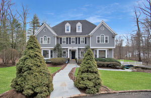 9 Twin Pond Lane