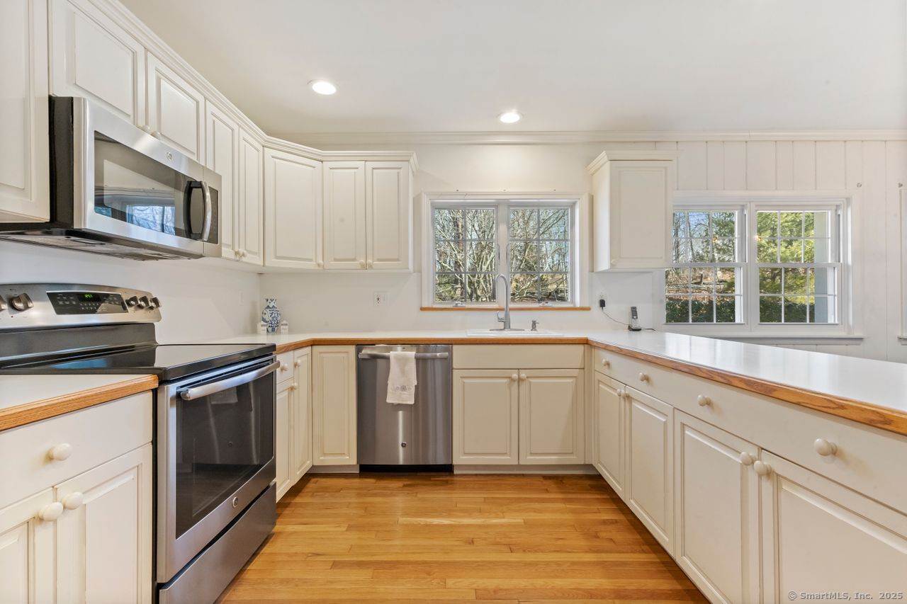 23 Silver Hill, Ridgefield, Connecticut 06877