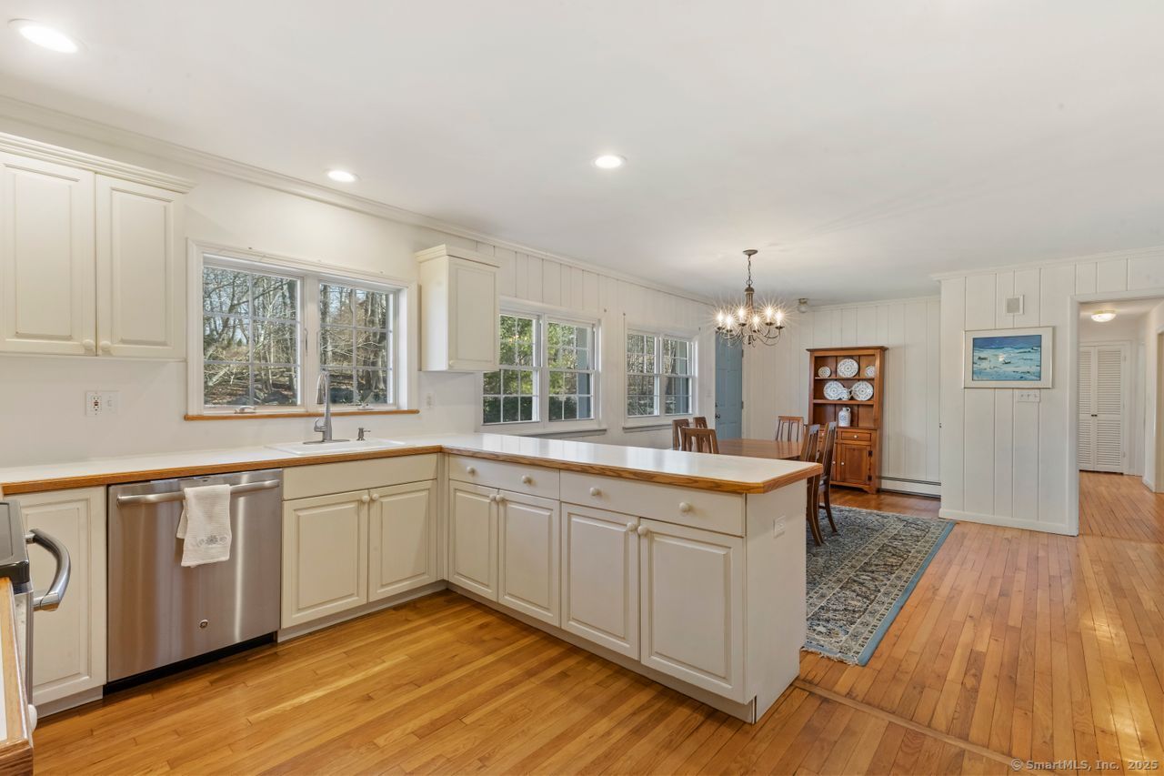 23 Silver Hill, Ridgefield, Connecticut 06877