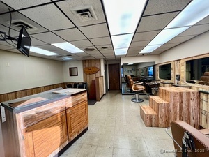 Homes for sale in Simsbury, CT | 2 Center St, Simsbury, CT 06081 | MLS# 24079836