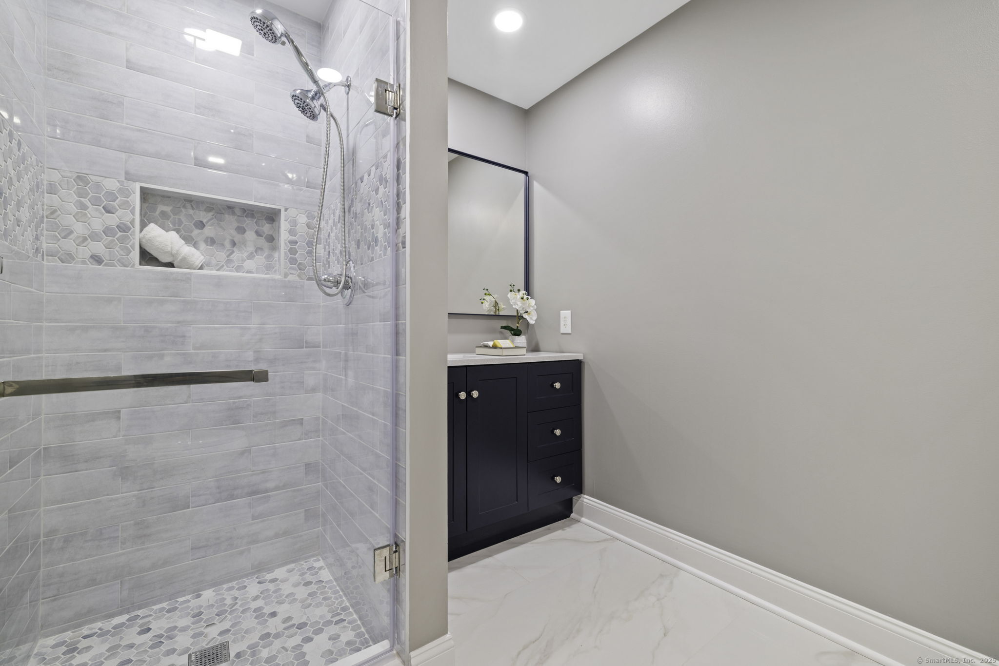 215 Paddock Hill, Fairfield, Connecticut 06824