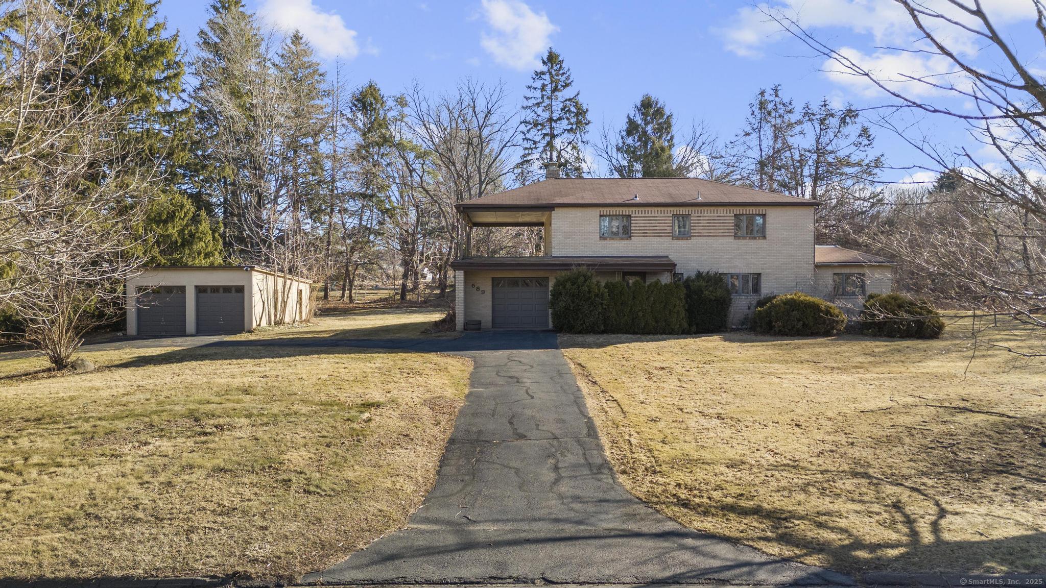 589 Racebrook, Orange, Connecticut 06477