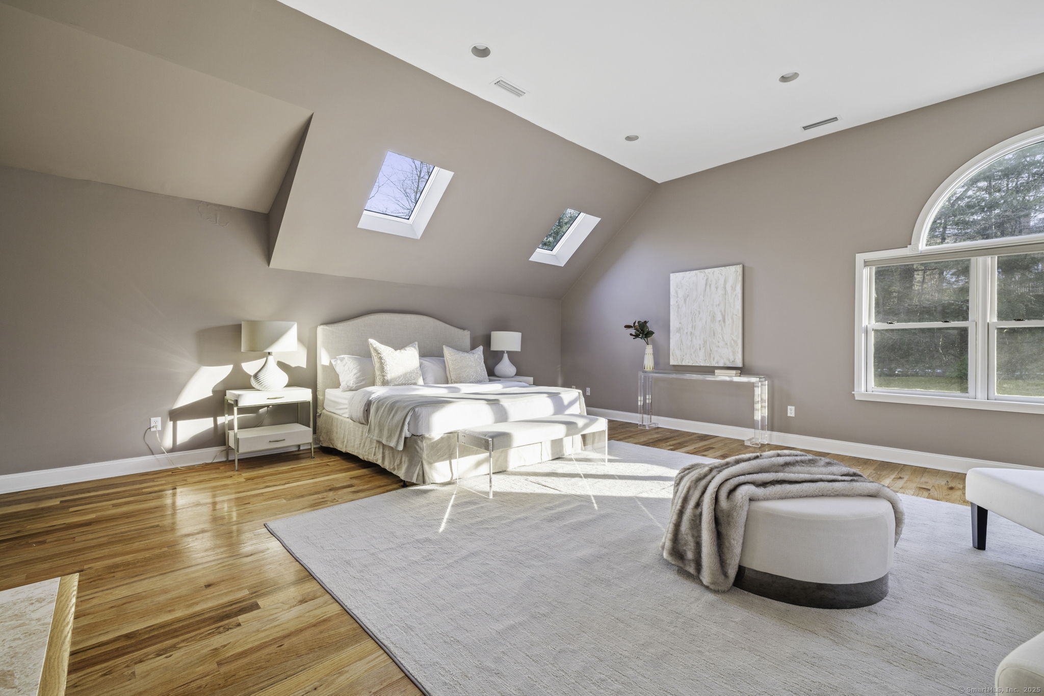 215 Paddock Hill, Fairfield, Connecticut 06824