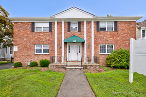 40 Hoyt Street, Unit APT A8