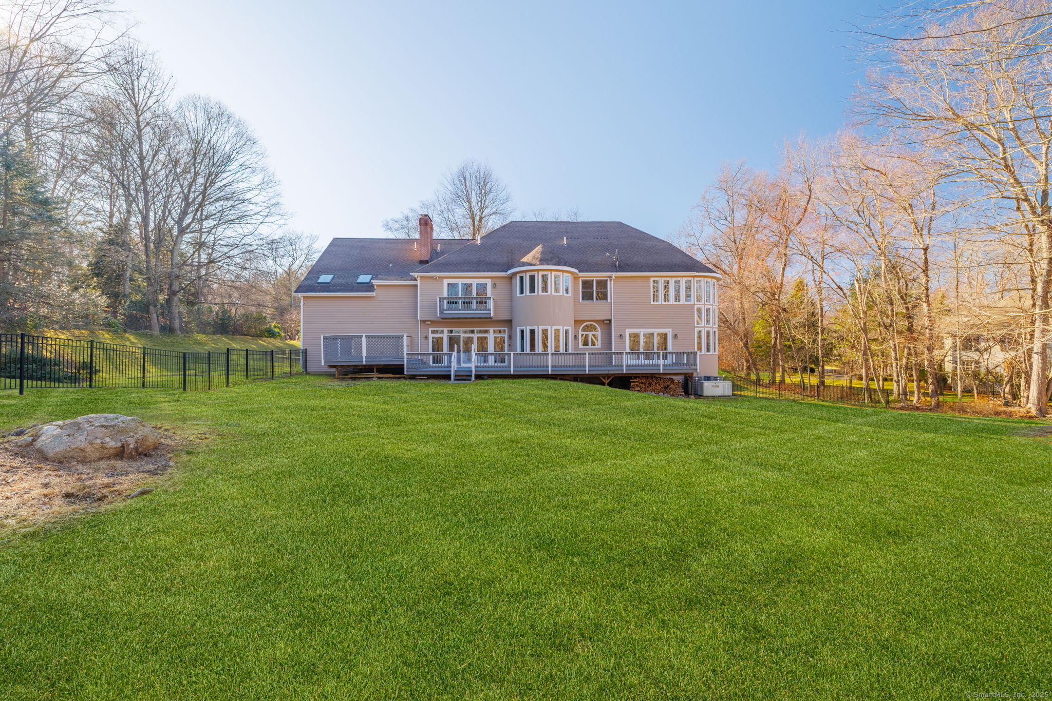215 Paddock Hill, Fairfield, Connecticut 06824