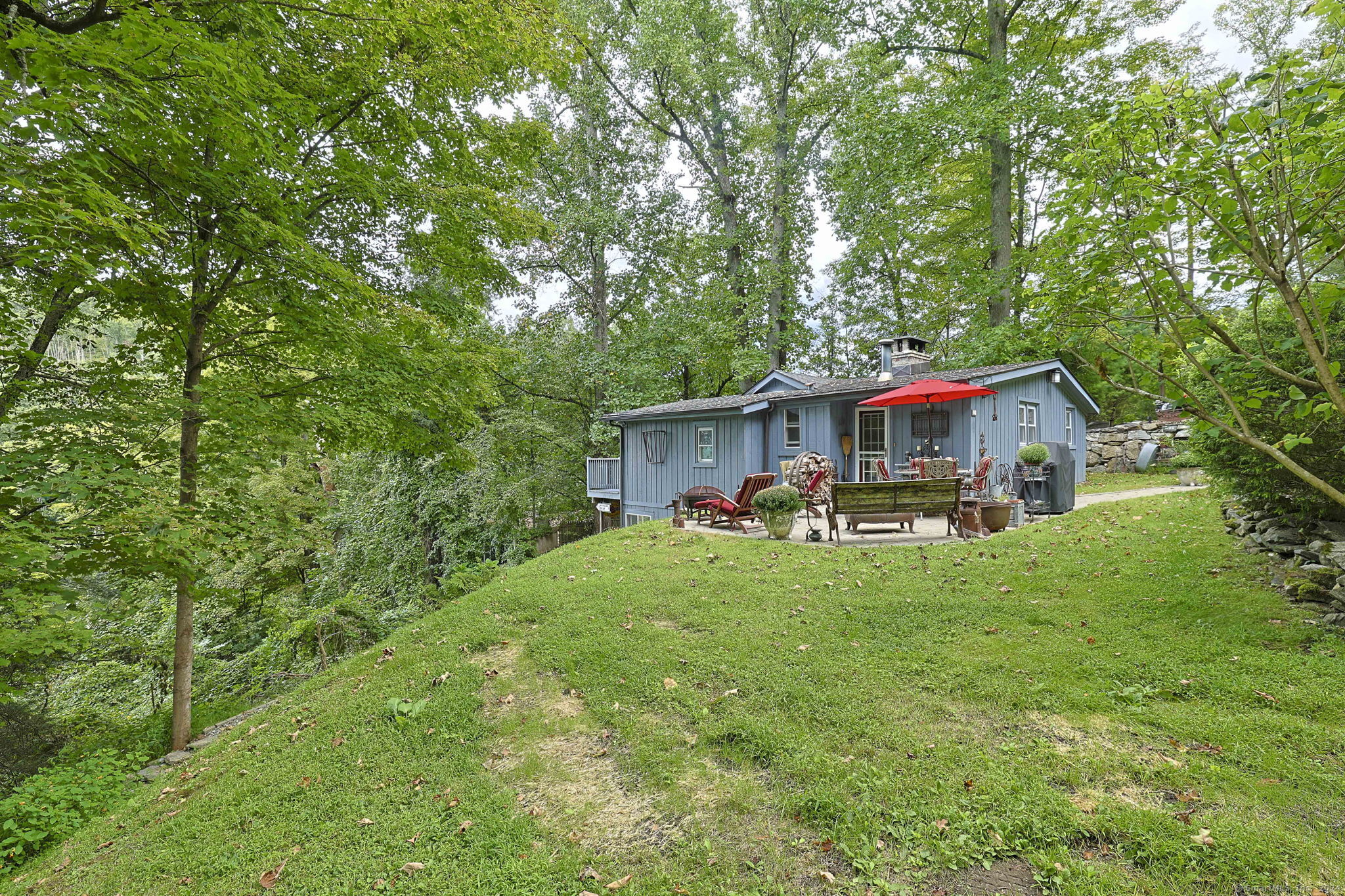 25 Brookbridge, Newtown, Connecticut 06482