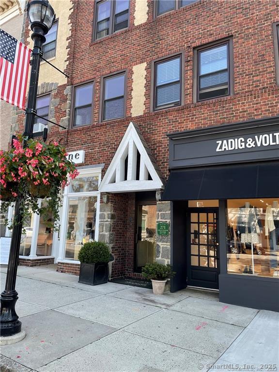 271 Greenwich Avenue, Greenwich, Connecticut photo 1