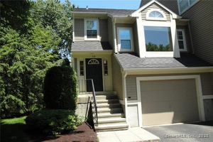 112 Paugusett Circle, Unit 112