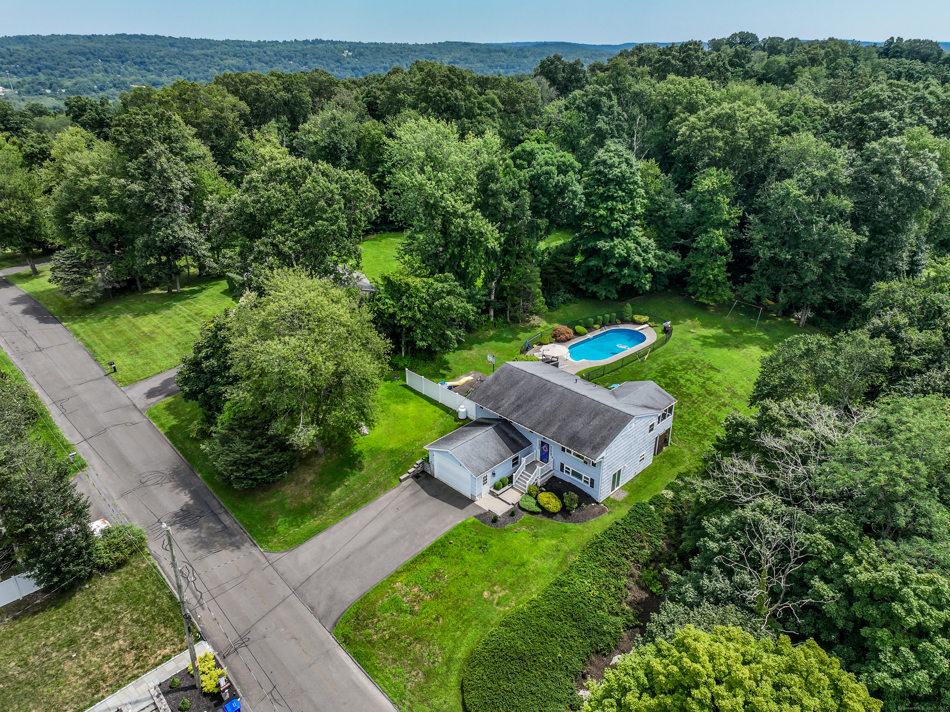 3 N Pleasant, Brookfield, Connecticut 06804