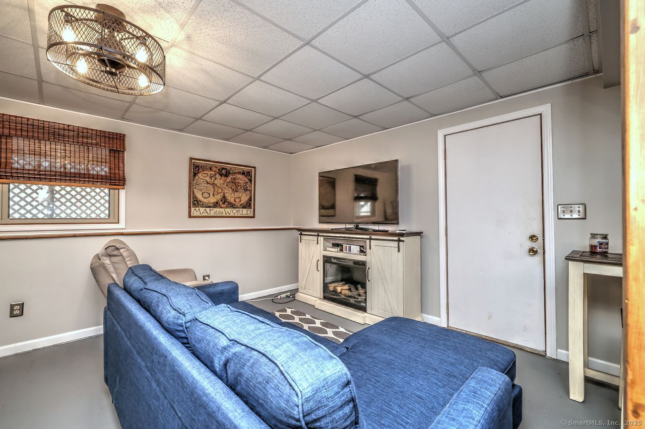 28 Andover, Milford, Connecticut 06460
