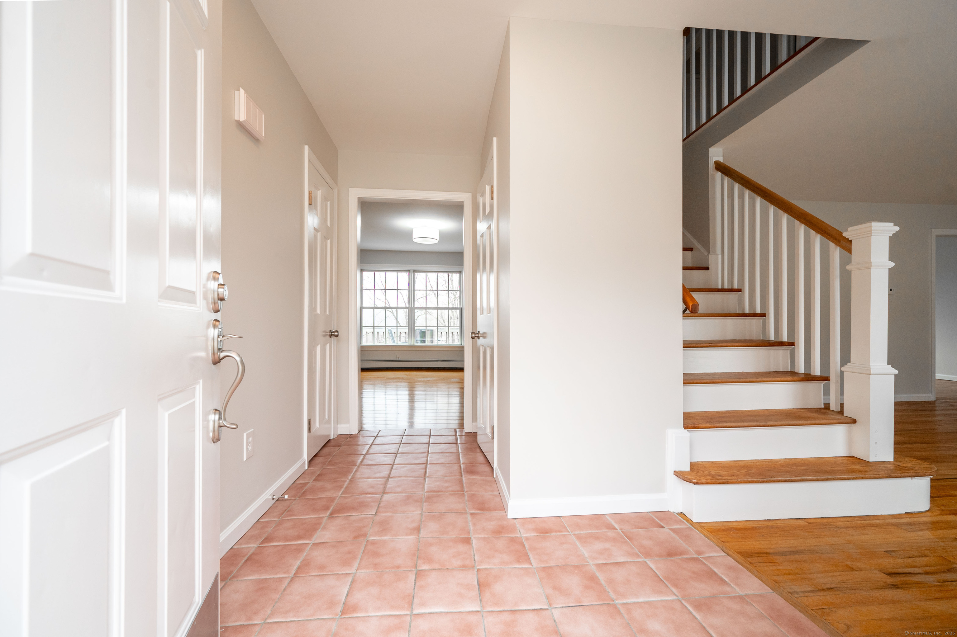 2 Old Middle, Brookfield, Connecticut 06804