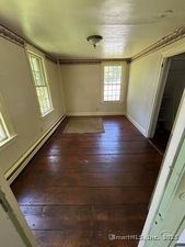 Homes for sale in Clinton, CT | 129 W Main St, Clinton, CT 06413 | MLS# 24062532