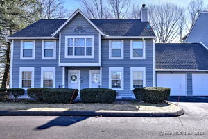 Homes for sale in Stratford, CT | 31 Hawley Gln #31, Stratford, CT 06614 | MLS# 24081535