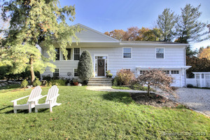 127 Compo Road