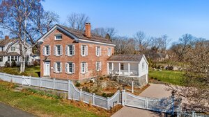 Homes for sale in Madison, CT | 917 Boston Post Rd, Madison, CT 06443 | MLS# 24083074