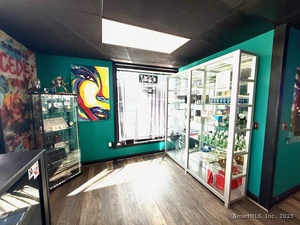 Homes for sale in Danbury, CT | 290 White St, Danbury, CT 06810 | MLS# 24079338