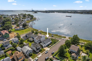 29 River Drive