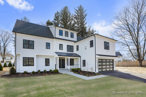 43 Newport Place