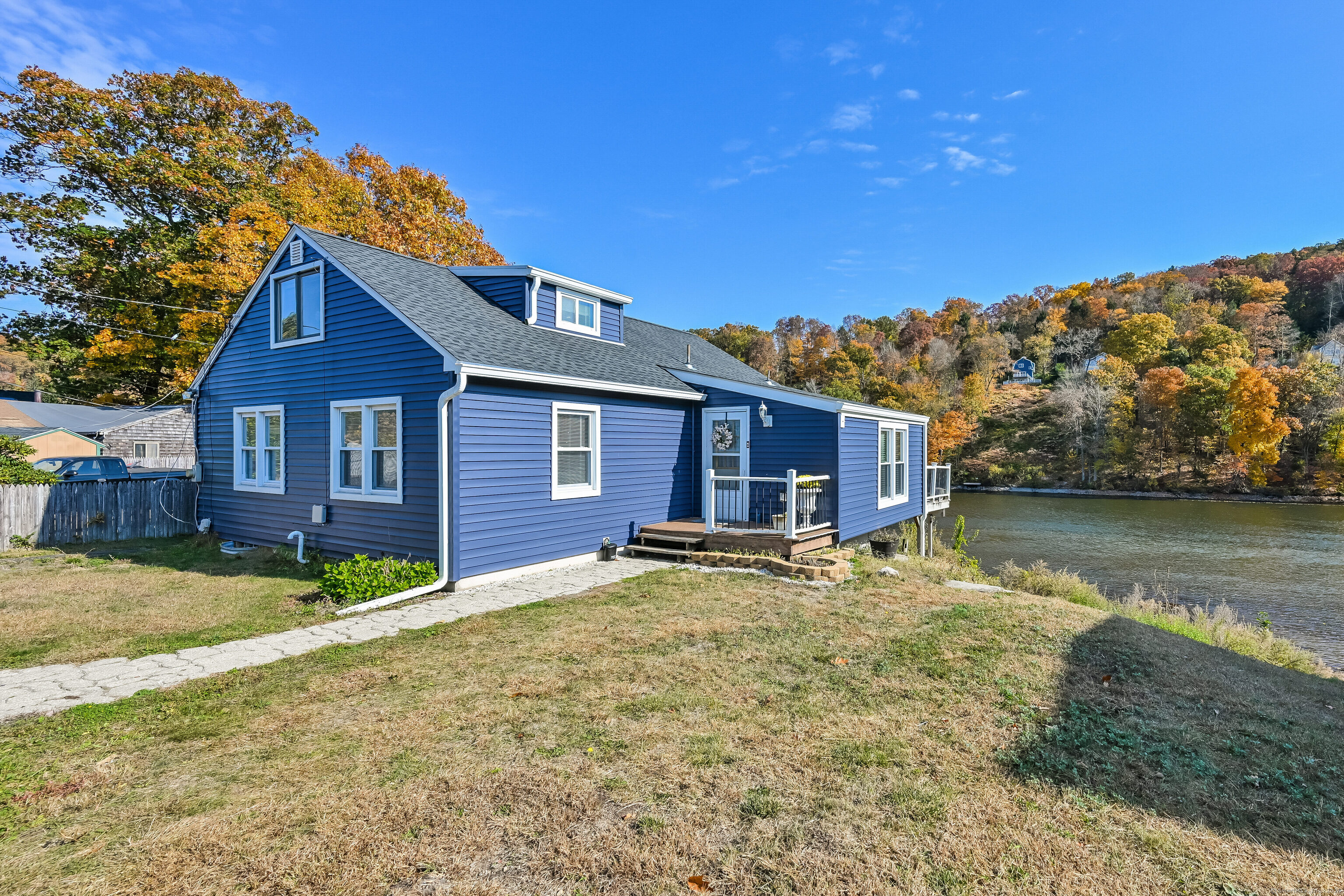 66 Waterview, Newtown, Connecticut 06482