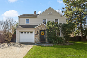 166 Weed Hill Avenue